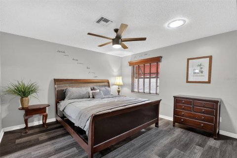 Casa en venta en Lady Lake, Florida, 2 dormitorios, 107.4 m2 № 2157729 - foto 19