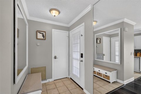 Casa en venta en Lady Lake, Florida, 2 dormitorios, 107.4 m2 № 2157729 - foto 5