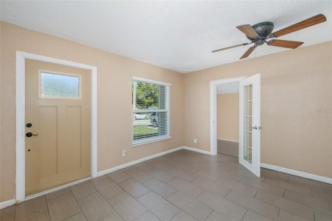 Villa ou maison à vendre à Tampa, Floride: 3 chambres, 101.64 m2 № 2401207 - photo 20