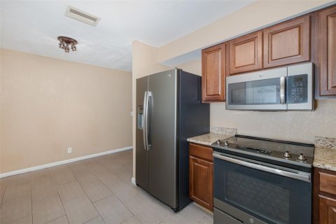 Villa ou maison à vendre à Tampa, Floride: 3 chambres, 101.64 m2 № 2401207 - photo 25