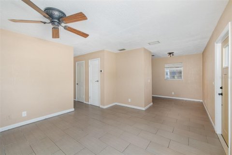 Villa ou maison à vendre à Tampa, Floride: 3 chambres, 101.64 m2 № 2401207 - photo 17