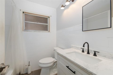 Villa ou maison à vendre à Tampa, Floride: 3 chambres, 101.64 m2 № 2401207 - photo 4