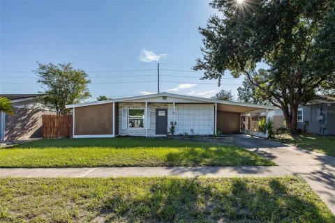 Villa ou maison à Tampa, Floride 3 chambres, 101.64 m2 № 2401207