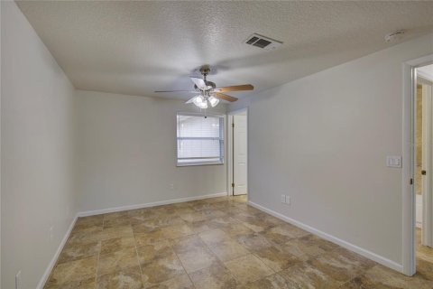 House in New Port Richey, Florida 3 bedrooms, 129.32 sq.m. № 1677680 - photo 21