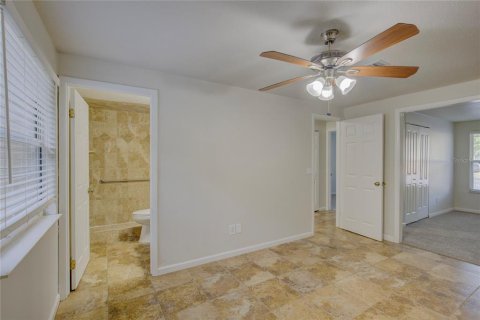 House in New Port Richey, Florida 3 bedrooms, 129.32 sq.m. № 1677680 - photo 20