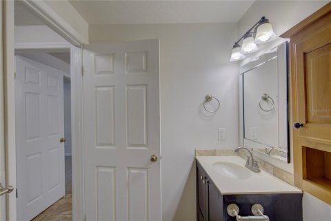 House in New Port Richey, Florida 3 bedrooms, 129.32 sq.m. № 1677680 - photo 27