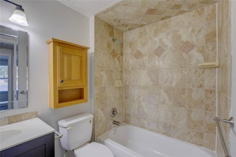 House in New Port Richey, Florida 3 bedrooms, 129.32 sq.m. № 1677680 - photo 25