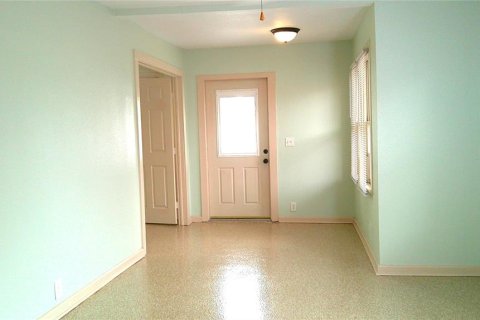 Apartamento en alquiler en Seffner, Florida, 2 dormitorios, 83.61 m2 № 1898893 - foto 12