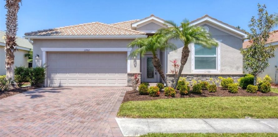 House in Venice, Florida 4 bedrooms, 188.13 sq.m. № 1644400