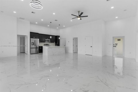 House in Lehigh Acres, Florida 4 bedrooms, 202.53 sq.m. № 1779528 - photo 7