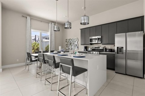 Condominio en venta en Four Corners, Florida, 5 dormitorios, 251.11 m2 № 2235920 - foto 4