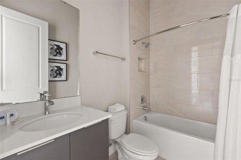 Condominio en venta en Four Corners, Florida, 5 dormitorios, 251.11 m2 № 2235920 - foto 12
