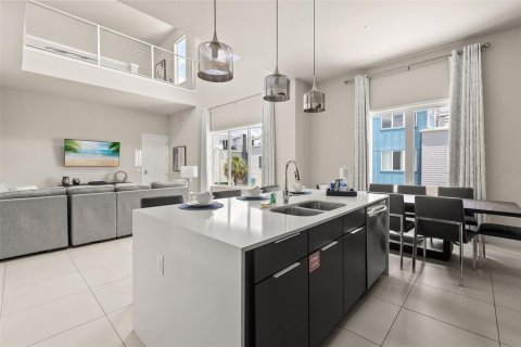 Condominio en venta en Four Corners, Florida, 5 dormitorios, 251.11 m2 № 2235920 - foto 5