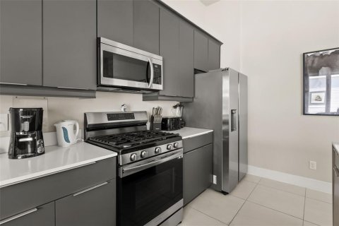 Condominio en venta en Four Corners, Florida, 5 dormitorios, 251.11 m2 № 2235920 - foto 6