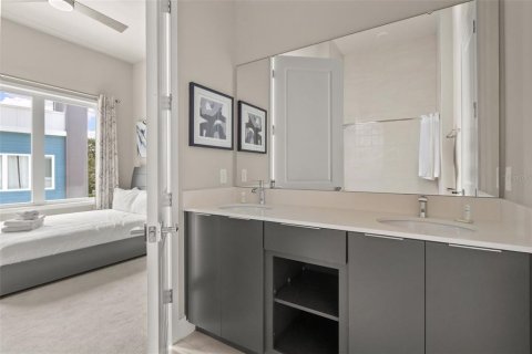 Condominio en venta en Four Corners, Florida, 5 dormitorios, 251.11 m2 № 2235920 - foto 17