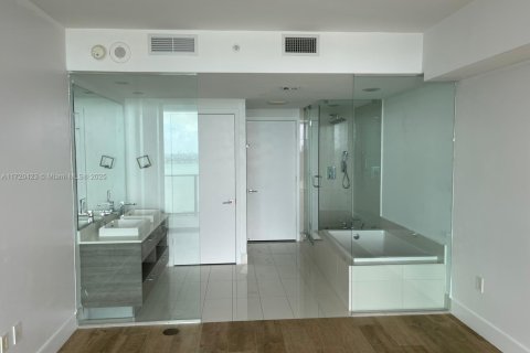 Copropriété à vendre à Miami, Floride: 2 chambres, 111.3 m2 № 1729975 - photo 11