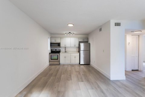 Villa ou maison à louer à Miami, Floride: 2 chambres, 486.71 m2 № 1987800 - photo 7