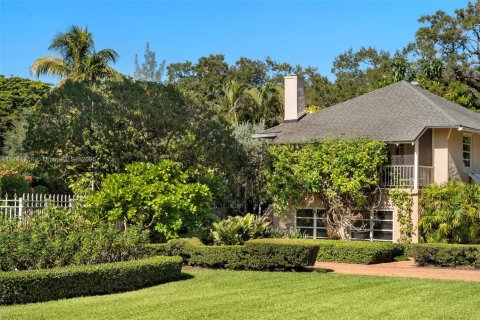 Casa en venta en Miami, Florida, 7 dormitorios, 637.5 m2 № 1711004 - foto 28