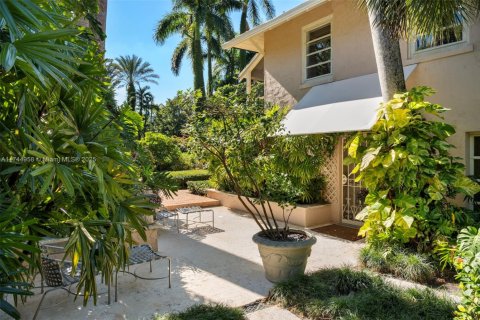 Casa en venta en Miami, Florida, 7 dormitorios, 637.5 m2 № 1711004 - foto 29