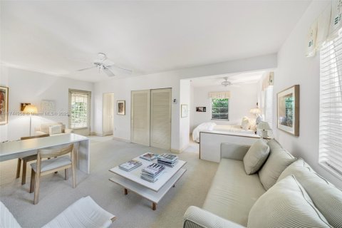 Casa en venta en Miami, Florida, 7 dormitorios, 637.5 m2 № 1711004 - foto 30