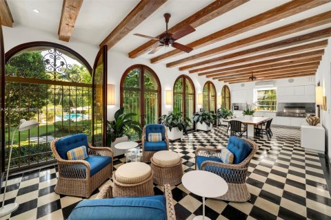 Casa en venta en Miami, Florida, 7 dormitorios, 637.5 m2 № 1711004 - foto 10