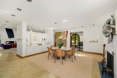 Casa en venta en Miami, Florida, 7 dormitorios, 637.5 m2 № 1711004 - foto 12