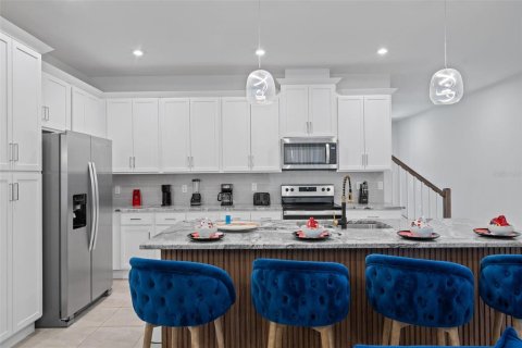 Adosado en venta en Kissimmee, Florida, 6 dormitorios, 213.12 m2 № 1869075 - foto 24