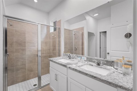 Adosado en venta en Kissimmee, Florida, 6 dormitorios, 213.12 m2 № 1869075 - foto 14