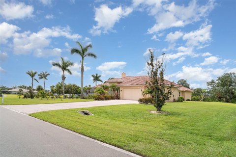Villa ou maison à vendre à Bradenton, Floride: 4 chambres, 325.16 m2 № 1686447 - photo 4