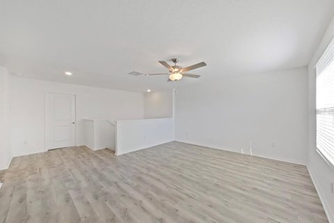 Casa en venta en Zephyrhills, Florida, 6 dormitorios, 287.25 m2 № 2334299 - foto 20