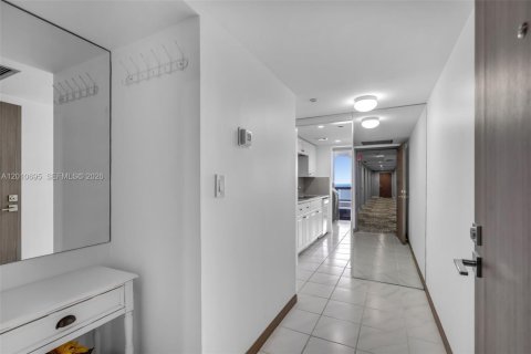 Condominio en venta en Miami Beach, Florida, 2 dormitorios, 93.37 m2 № 2091129 - foto 11