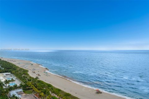 Condominio en venta en Miami Beach, Florida, 2 dormitorios, 93.37 m2 № 2091129 - foto 26