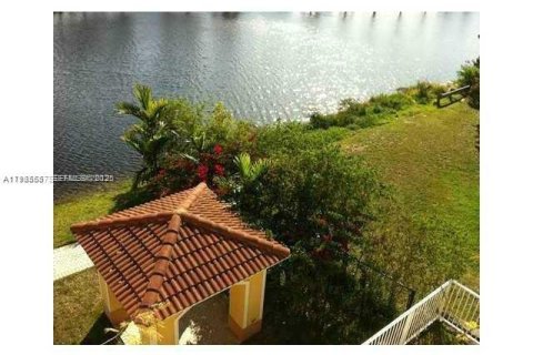 Adosado en alquiler en North Miami Beach, Florida, 3 dormitorios, 104.33 m2 № 2054220 - foto 5