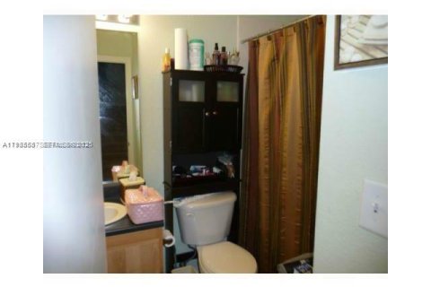 Adosado en alquiler en North Miami Beach, Florida, 3 dormitorios, 104.33 m2 № 2054220 - foto 9