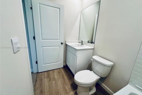 Touwnhouse à louer à Lehigh Acres, Floride: 3 chambres, 136.01 m2 № 1998366 - photo 25