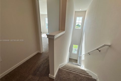 Touwnhouse à louer à Lehigh Acres, Floride: 3 chambres, 136.01 m2 № 1998366 - photo 11