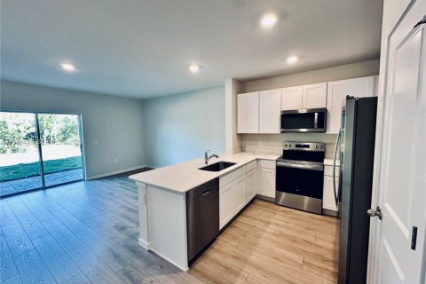 Touwnhouse à louer à Lehigh Acres, Floride: 3 chambres, 136.01 m2 № 1998366 - photo 5