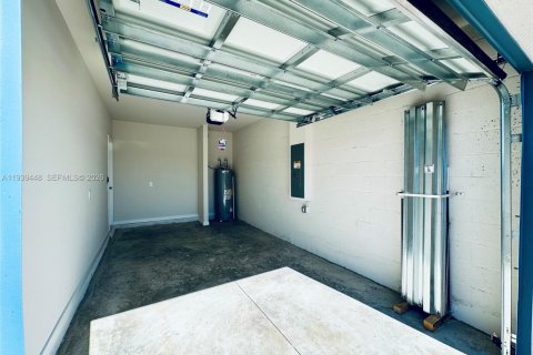 Touwnhouse à louer à Lehigh Acres, Floride: 3 chambres, 136.01 m2 № 1998366 - photo 27