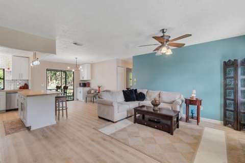 Casa en venta en St. Lucie, Florida, 3 dormitorios, 115.76 m2 № 2384276 - foto 4