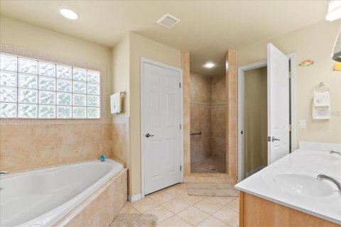 Casa en venta en Chiefland, Florida, 3 dormitorios, 150.5 m2 № 1744918 - foto 11
