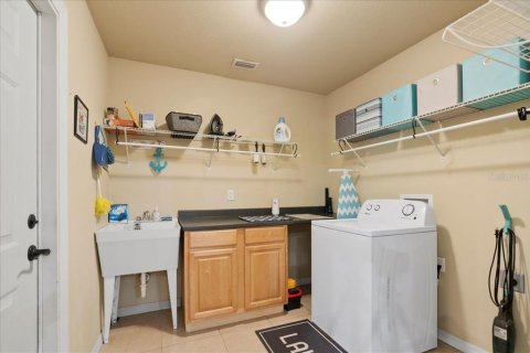 Casa en venta en Chiefland, Florida, 3 dormitorios, 150.5 m2 № 1744918 - foto 28