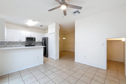 Снять в аренду таунхаус в Дорал, Флорида 3 спальни, 146.6м2, № 2044836 - фото 9
