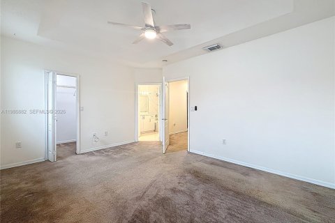 Снять в аренду таунхаус в Дорал, Флорида 3 спальни, 146.6м2, № 2044836 - фото 16