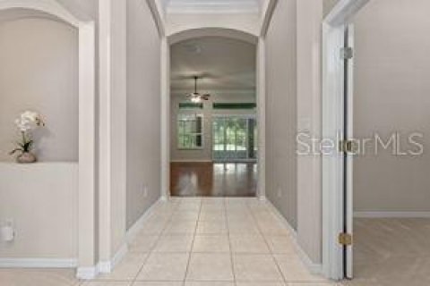 House in Leesburg, Florida 2 bedrooms, 242.57 sq.m. № 1877261 - photo 3