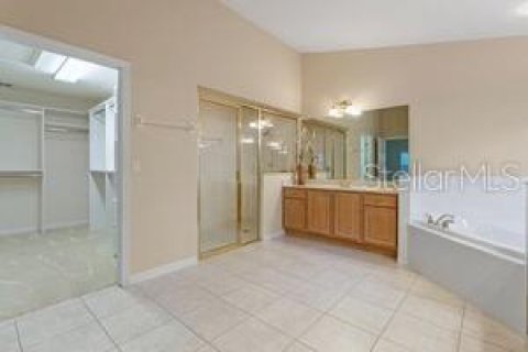 House in Leesburg, Florida 2 bedrooms, 242.57 sq.m. № 1877261 - photo 21