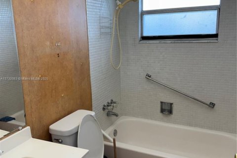 Condo in Delray Beach, Florida, 2 bedrooms  № 1862070 - photo 15