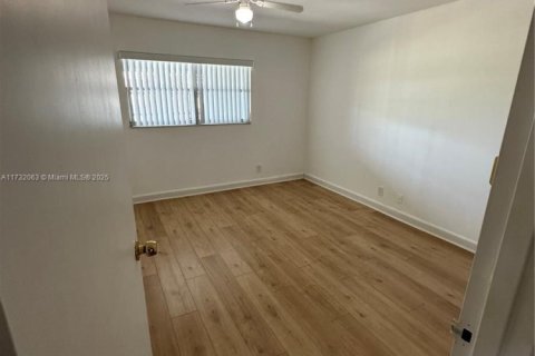 Condo in Delray Beach, Florida, 2 bedrooms  № 1862070 - photo 13