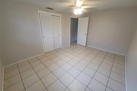 Casa en alquiler en New Port Richey, Florida, 2 dormitorios, 93.65 m2 № 1870350 - foto 12