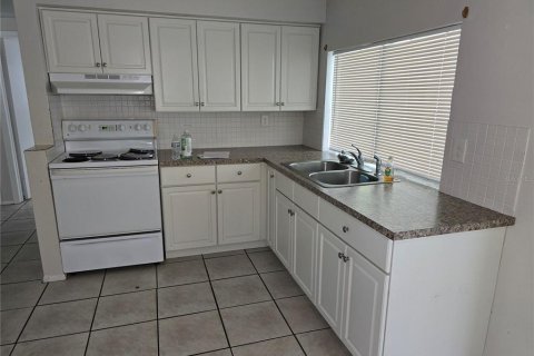 Casa en alquiler en New Port Richey, Florida, 2 dormitorios, 93.65 m2 № 1870350 - foto 5