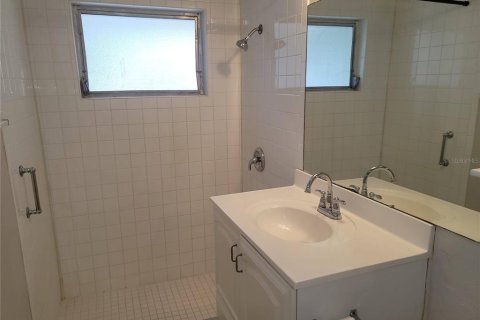 Casa en alquiler en New Port Richey, Florida, 2 dormitorios, 93.65 m2 № 1870350 - foto 17